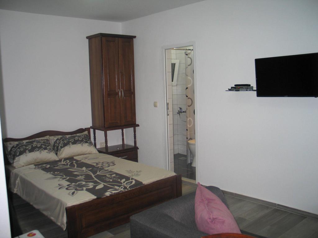 Guest House Dena Dobra Voda Δωμάτιο φωτογραφία