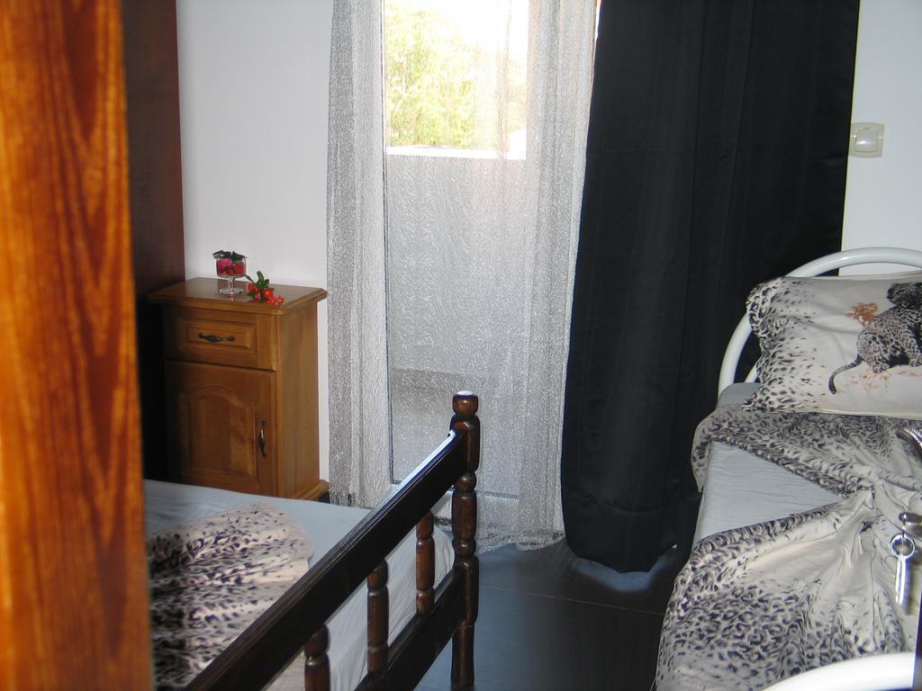 Guest House Dena Dobra Voda Δωμάτιο φωτογραφία
