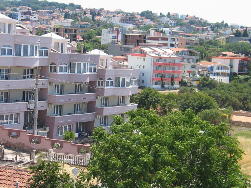 Guest House Dena Dobra Voda Εξωτερικό φωτογραφία